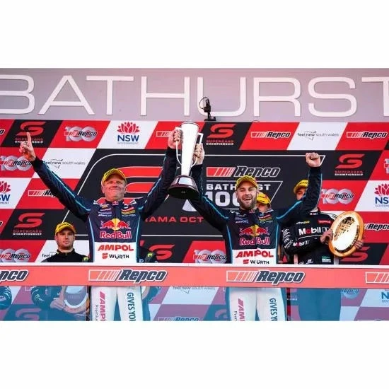 1:18 HOLDEN ZB RED BULL BATHURST 22 WIN 4 1:18 HOLDEN ZB RED BULL BATHURST 22 WIN - Image 2