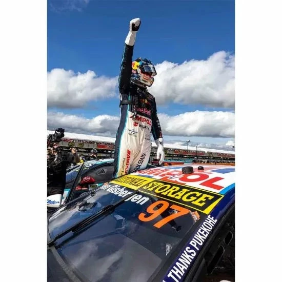 1:18 HOLDEN ZB RED BULL AUCKLAND 22 LAST 6 1:18 HOLDEN ZB RED BULL AUCKLAND 22 LAST - Image 4