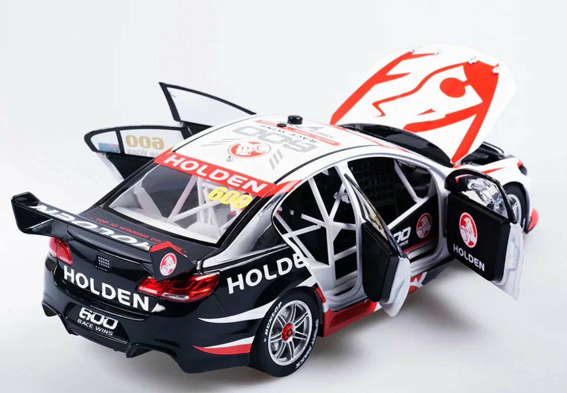 1:18 HOLDEN VF COMMODORE 600 RACE WINS 5 1:18 HOLDEN VF COMMODORE 600 RACE WINS - Image 3
