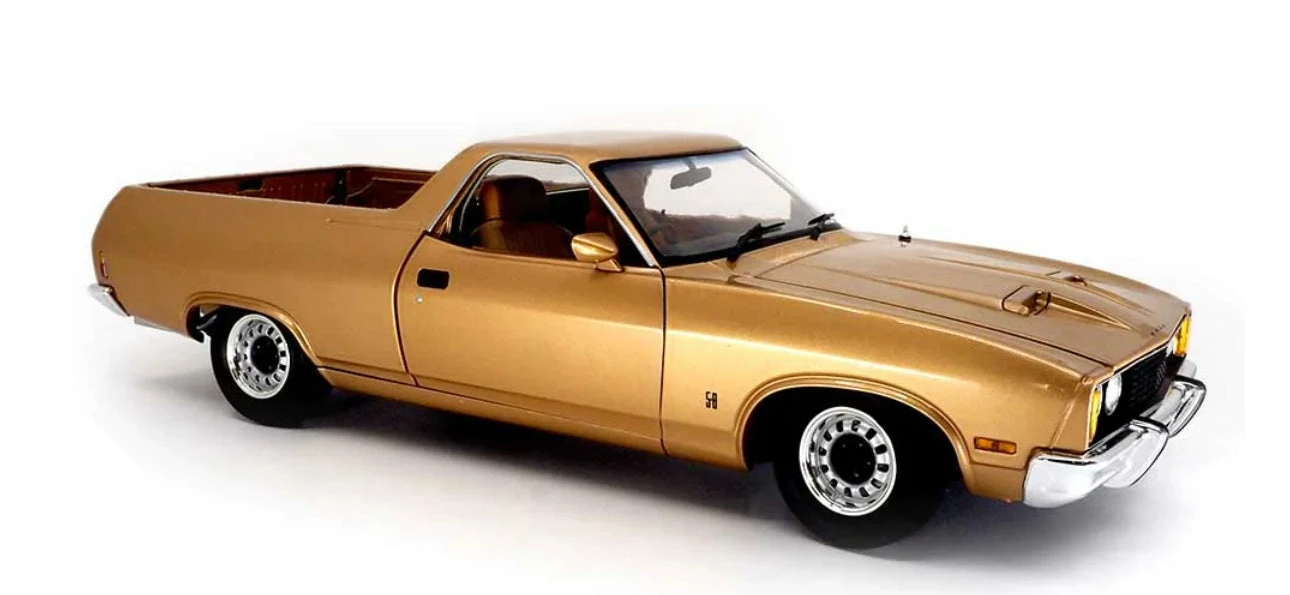 1:18 FORD XC UTILITY DESERT HAZE 3 1:18 FORD XC UTILITY DESERT HAZE