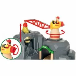BRIO CRANE & MOUNTAIN TUNNEL -BRIO SHOP image 204c01b9 e643 4d5a b17b 470da40453ce 1024x1024@2x